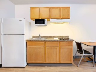 extended stay america select suites orlando south