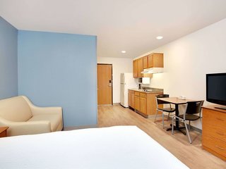 extended stay america select suites orlando south
