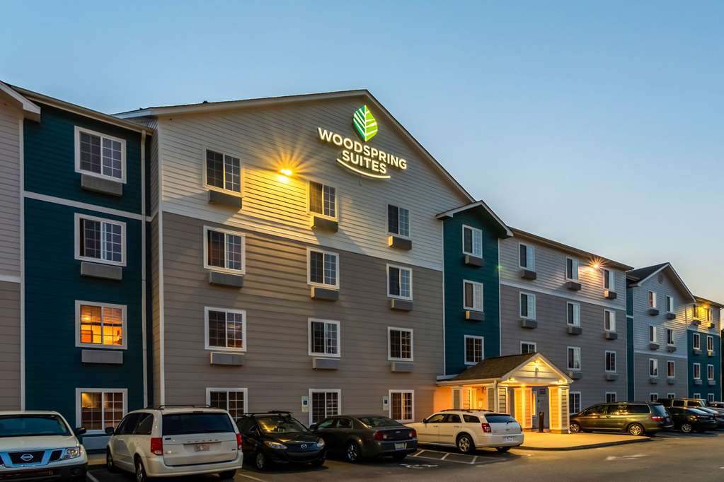 extended stay america select suites fayetteville west