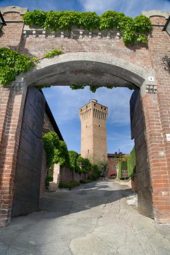 hotel castello di santa vittoria