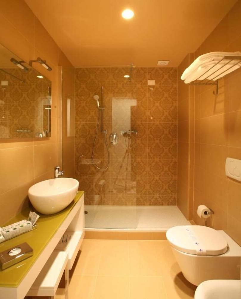 hotel castello di santa vittoria