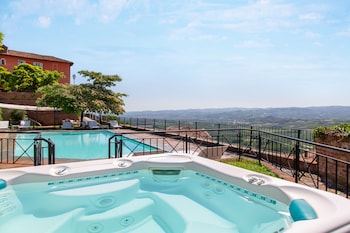 hotel castello di santa vittoria