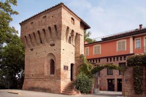 hotel castello di santa vittoria