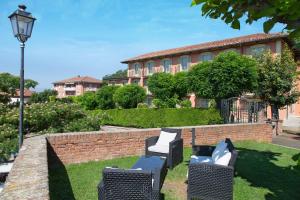 hotel castello di santa vittoria