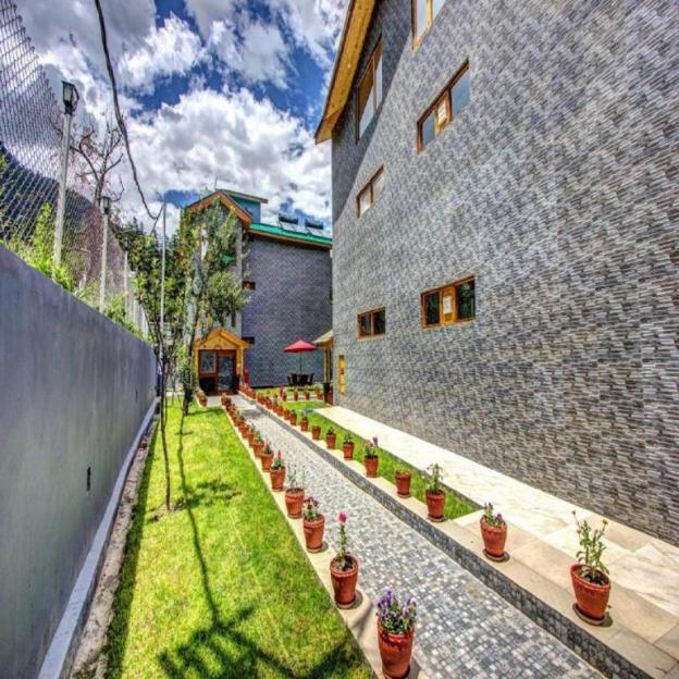 snow peak homestay by stayapart