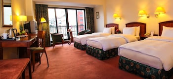grand palace hotel