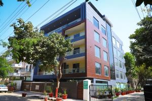 the empire signature tower cyber city gurgaon