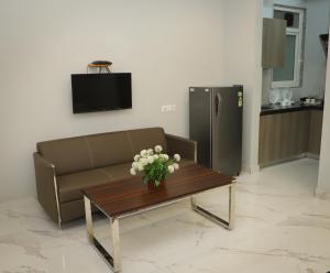 the empire signature tower cyber city gurgaon