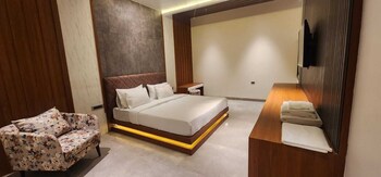 hotel red stone