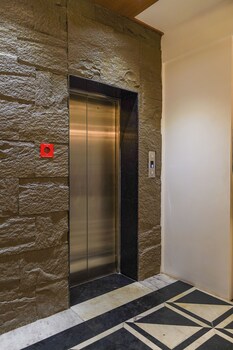 hotel red stone
