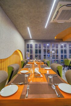 hotel red stone