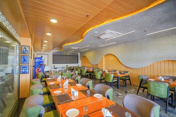 hotel red stone