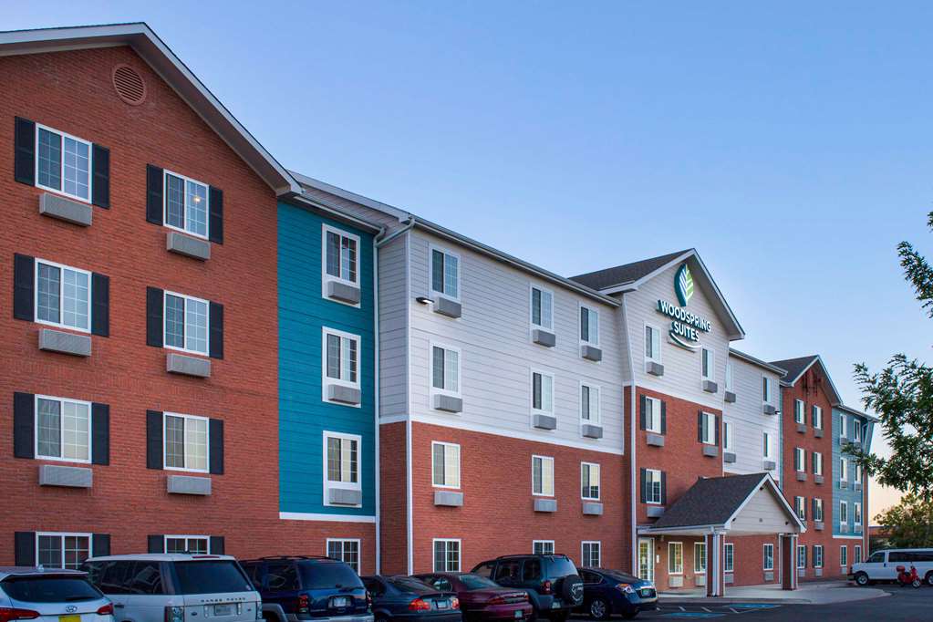 extended stay america select suites denver aurora