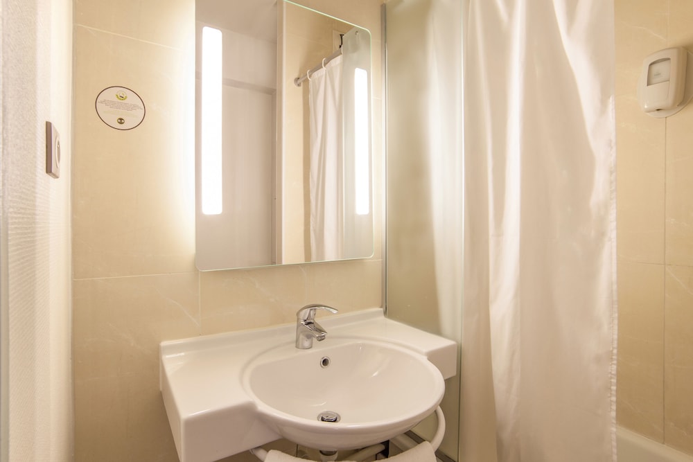 bandb hotel paris malakoff parc des expositions