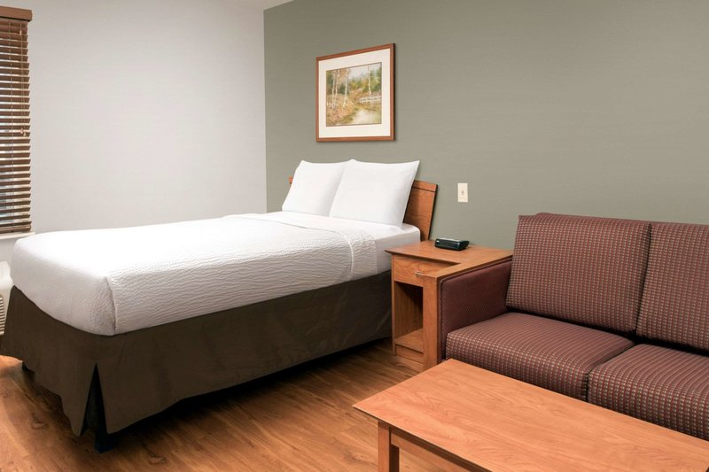 extended stay america select suites colorado springs airport