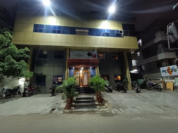 gt grande hotel near us consulate