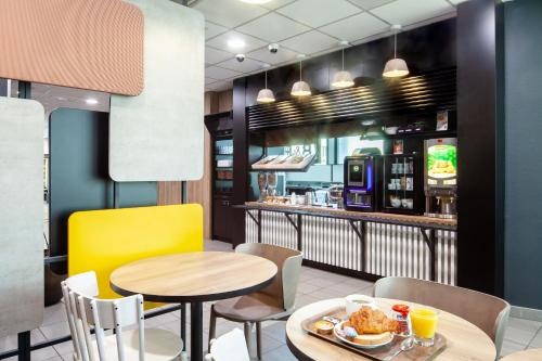 bandb hotel paris saint denis pleyel