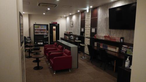 hearts capsule hotel and spa nakasu male only