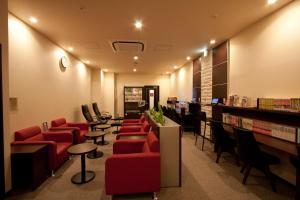 hearts capsule hotel and spa nakasu male only