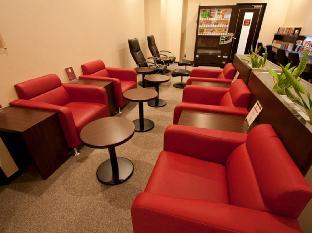 hearts capsule hotel and spa nakasu male only