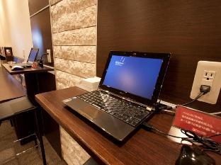 hearts capsule hotel and spa nakasu male only