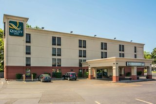 comfort inn and suites liverpool syracuse north