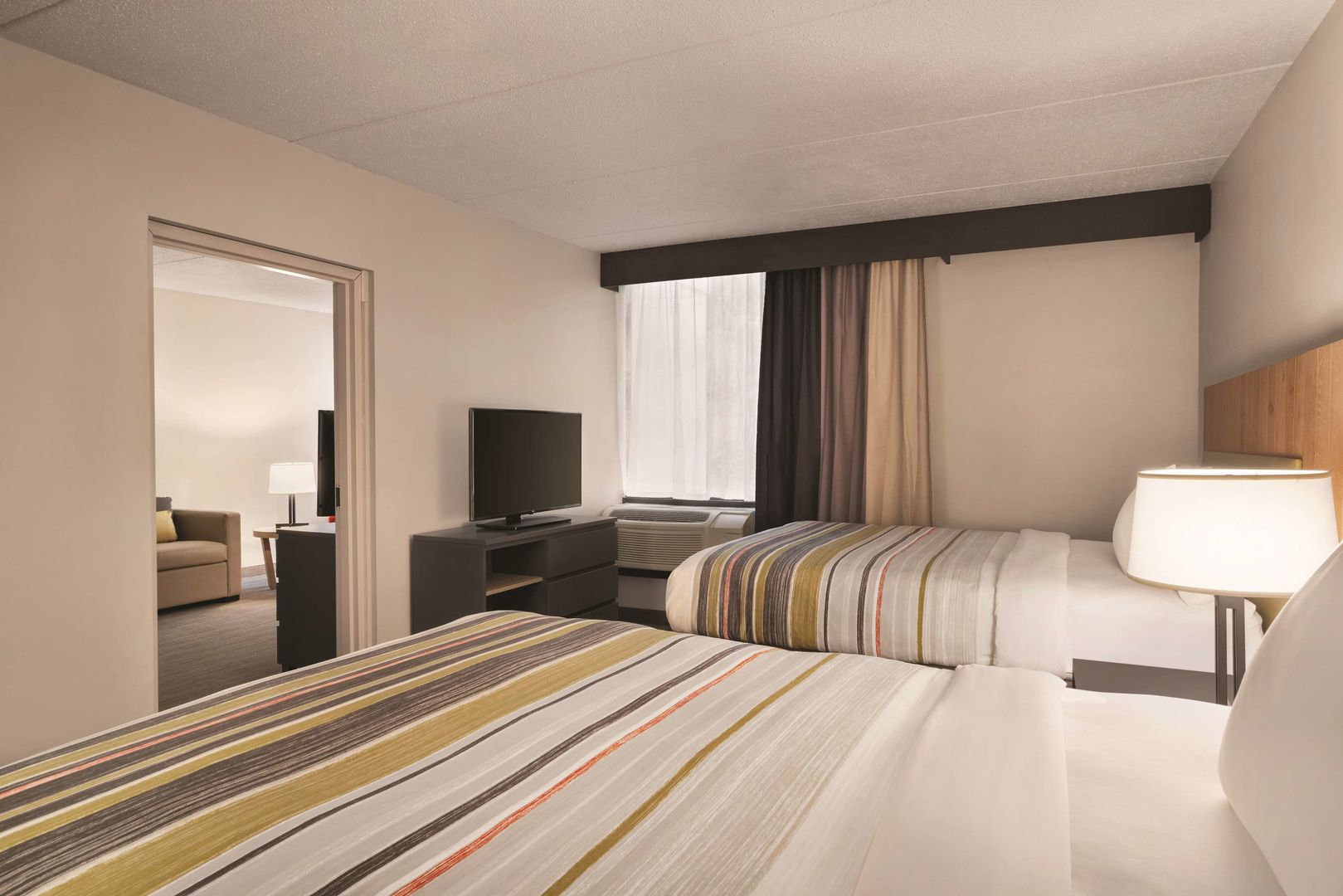 comfort inn and suites liverpool syracuse north