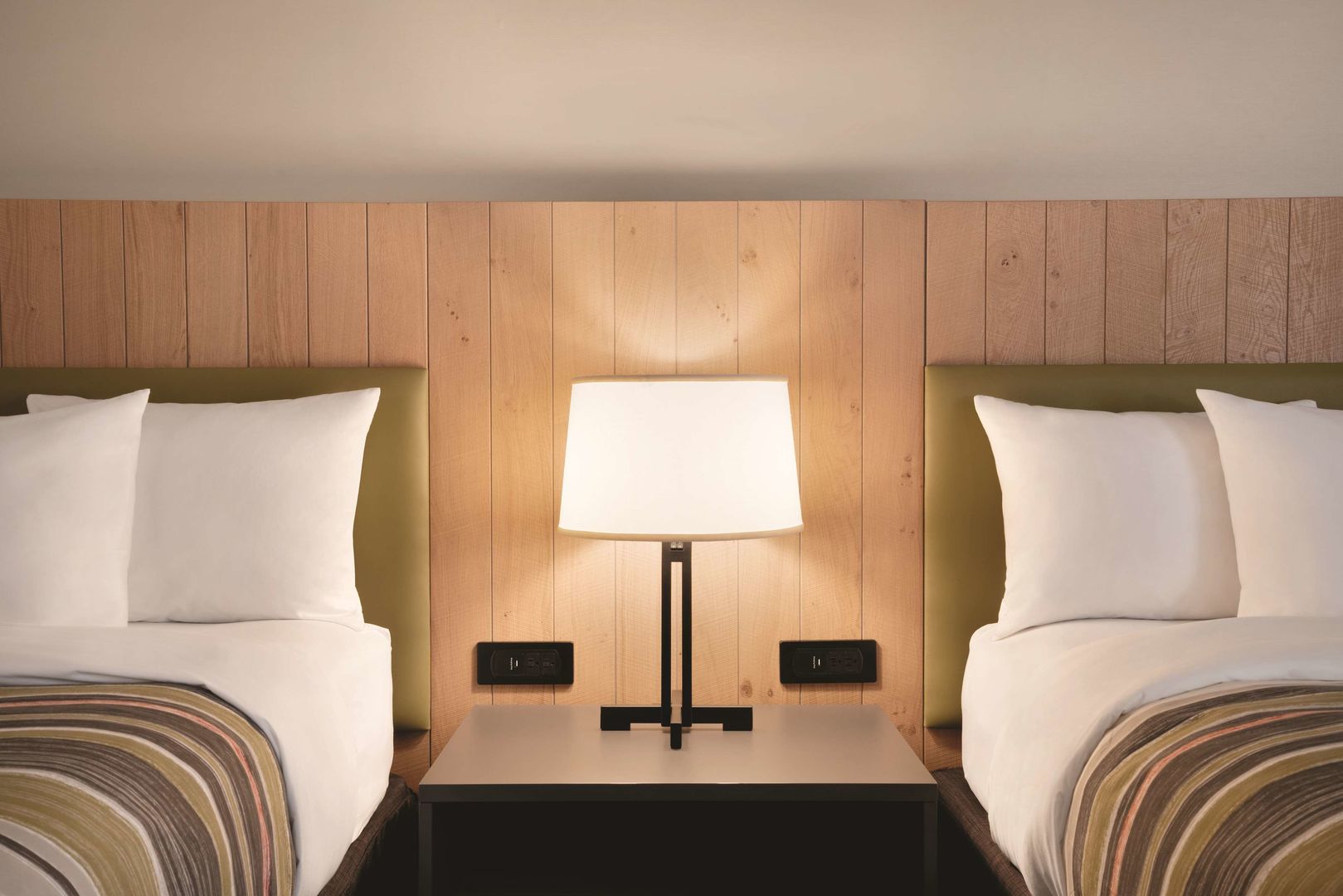 comfort inn and suites liverpool ny