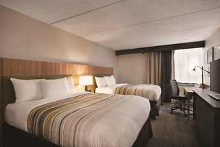 comfort inn and suites liverpool ny