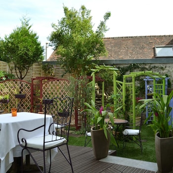 chateaux demeures hotels le cheval noir