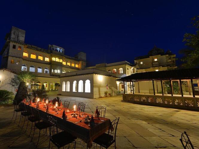 hotel castle bijaipur
