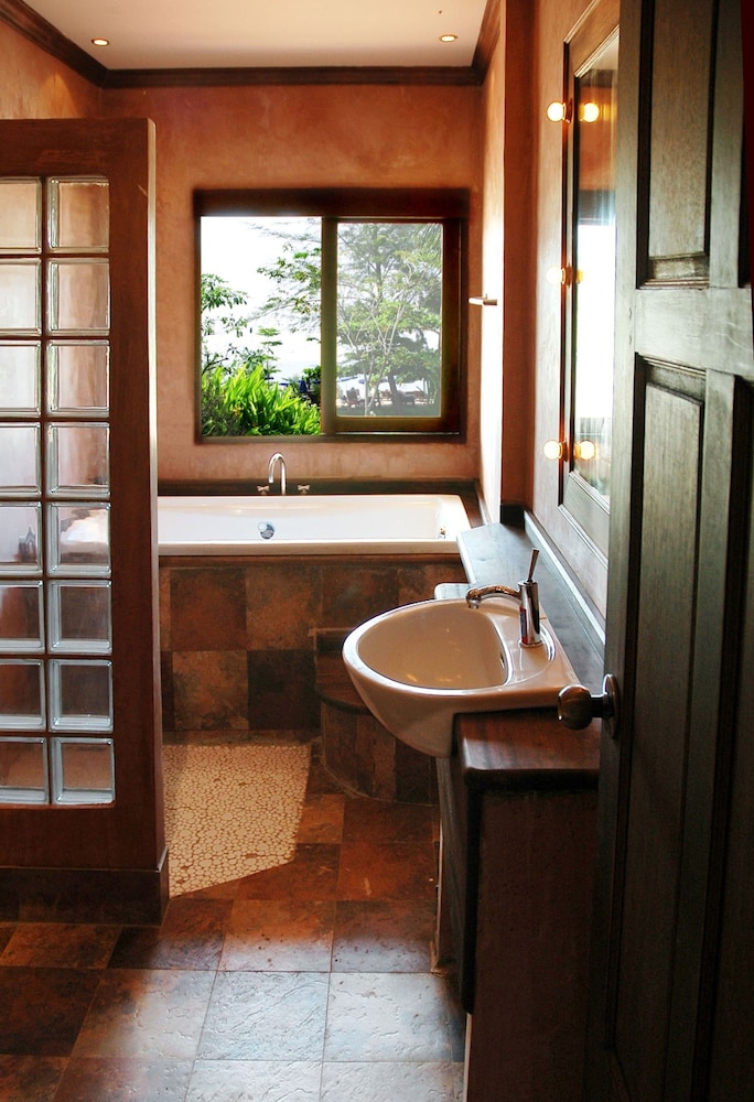 andamania beach resort