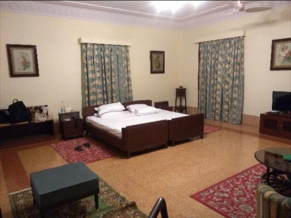 Nilambag Palace,India>>Bhavnagar,3 star
