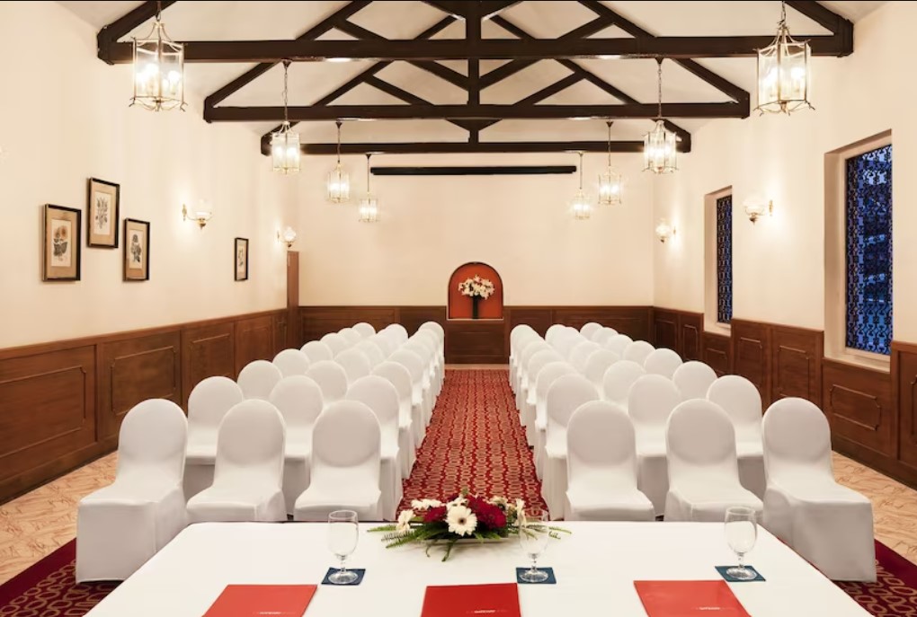 Gateway Coonoor,Church Road,4 star
