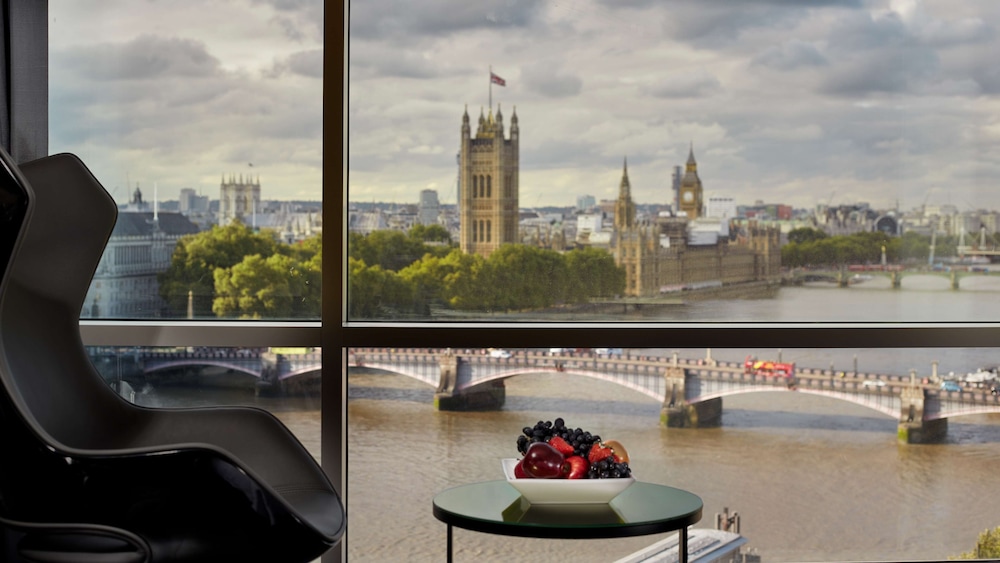 park plaza london riverbank