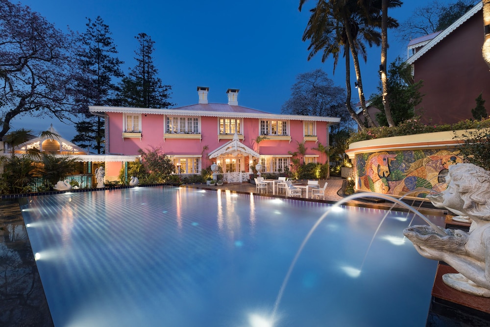 Mayfair Himalayan Spa Resort,Upper Cart Road,4 star