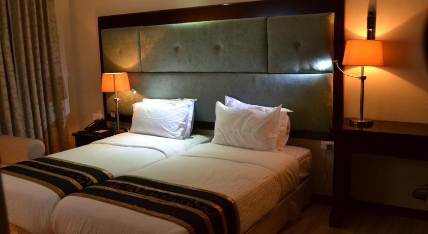 hotel spic n span