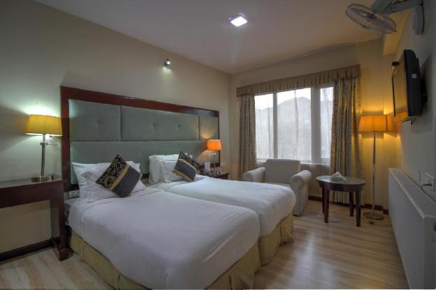 hotel spic n span