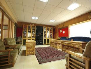hotel spic n span