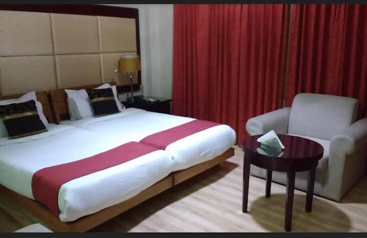 hotel spic n span