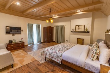 seclude shimla taraview