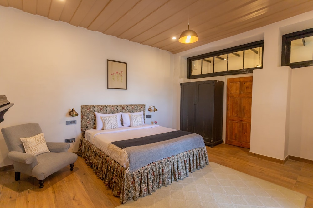 seclude shimla taraview