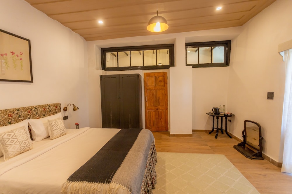 seclude shimla taraview