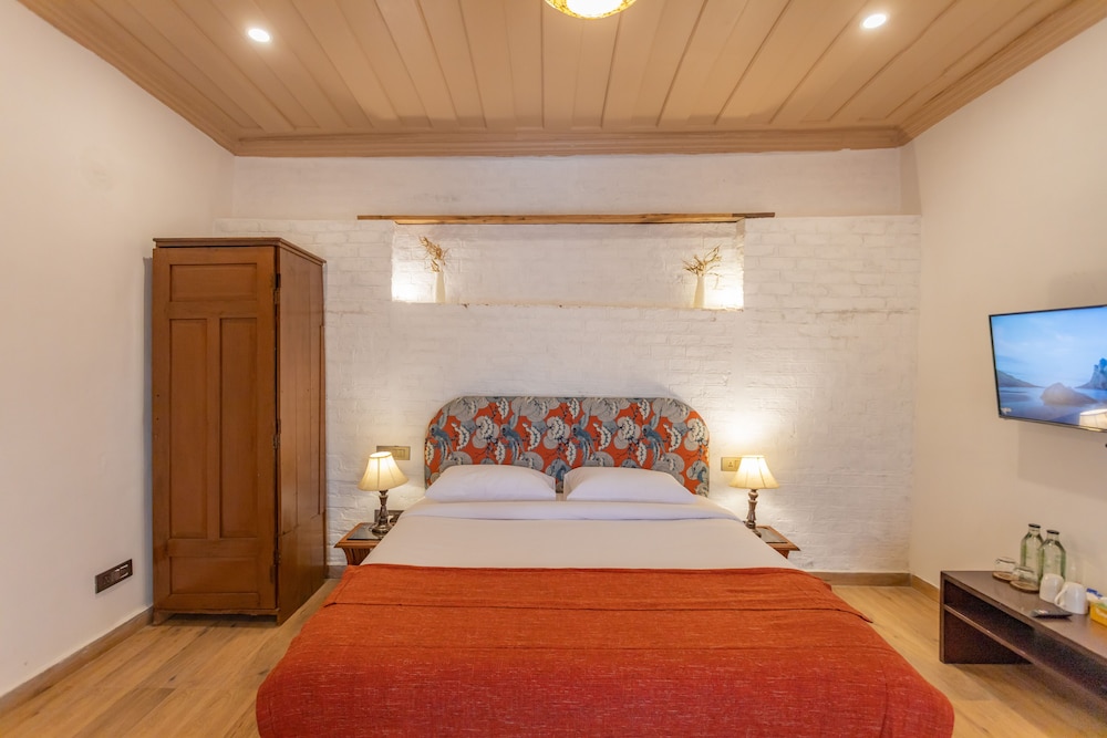 seclude shimla taraview