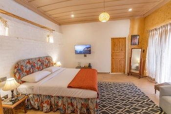 seclude shimla taraview