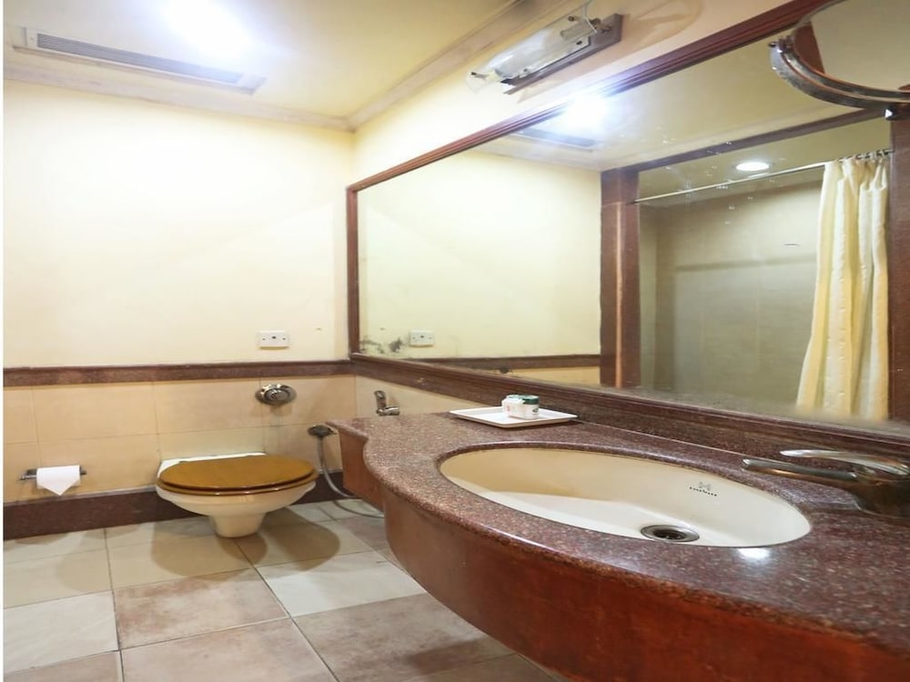 nirulas hotel