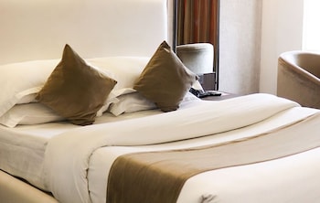 nirulas hotel
