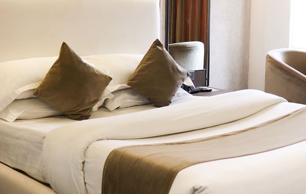 nirulas hotel