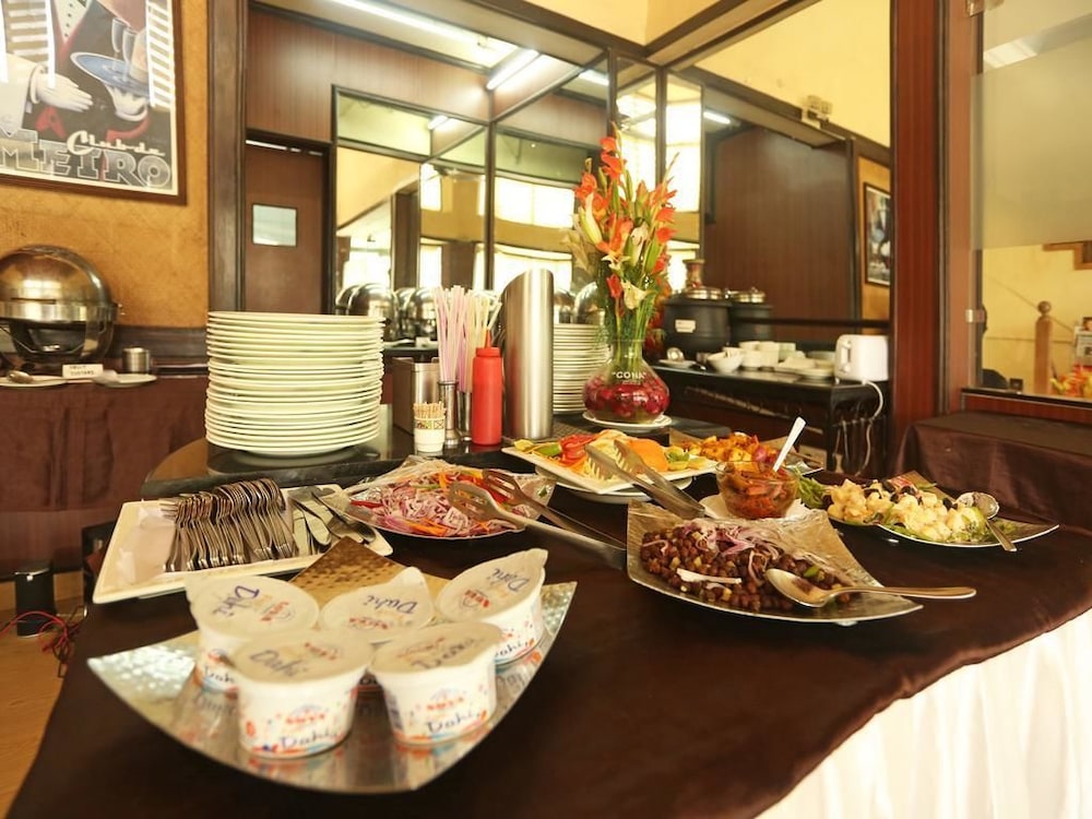 nirulas hotel
