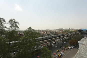 nirulas hotel